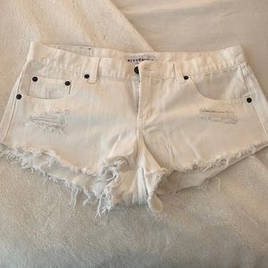 Kittenish short shorts